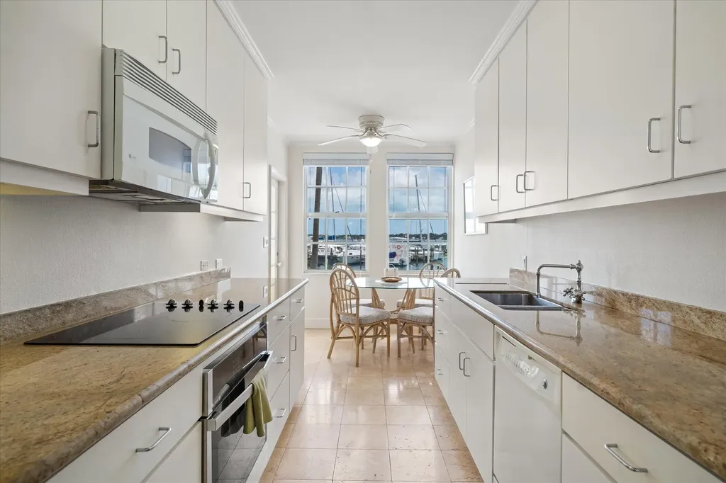 Noble House New Providence Paradise Island BS