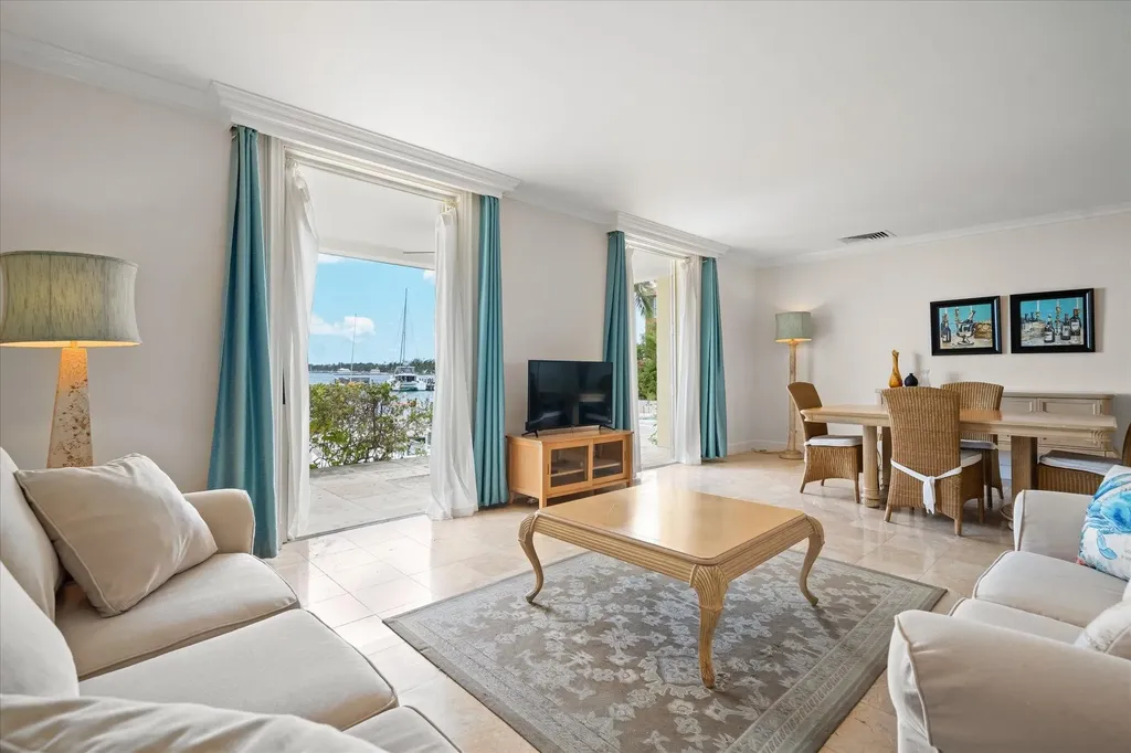 Noble House New Providence Paradise Island BS