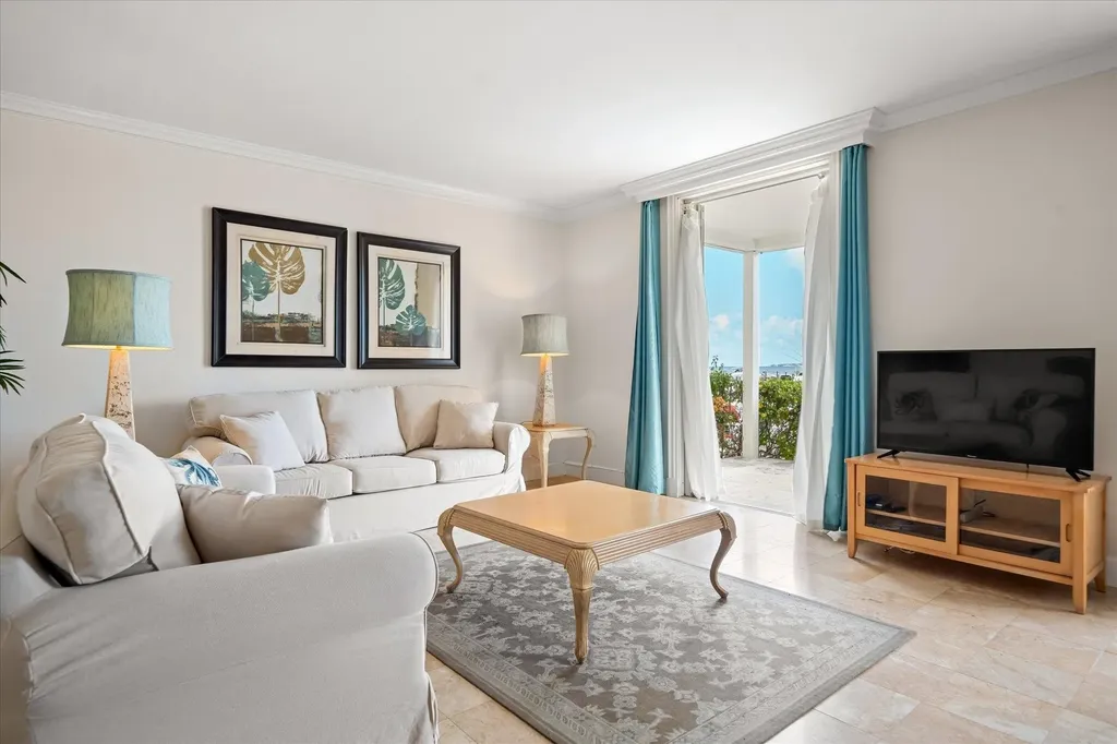 Noble House New Providence Paradise Island BS