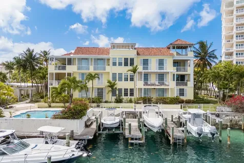 Noble House New Providence Paradise Island BS