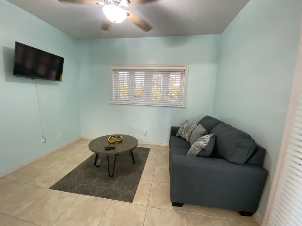 Lincoln Green Duplex Grand Bahama Freeport BS