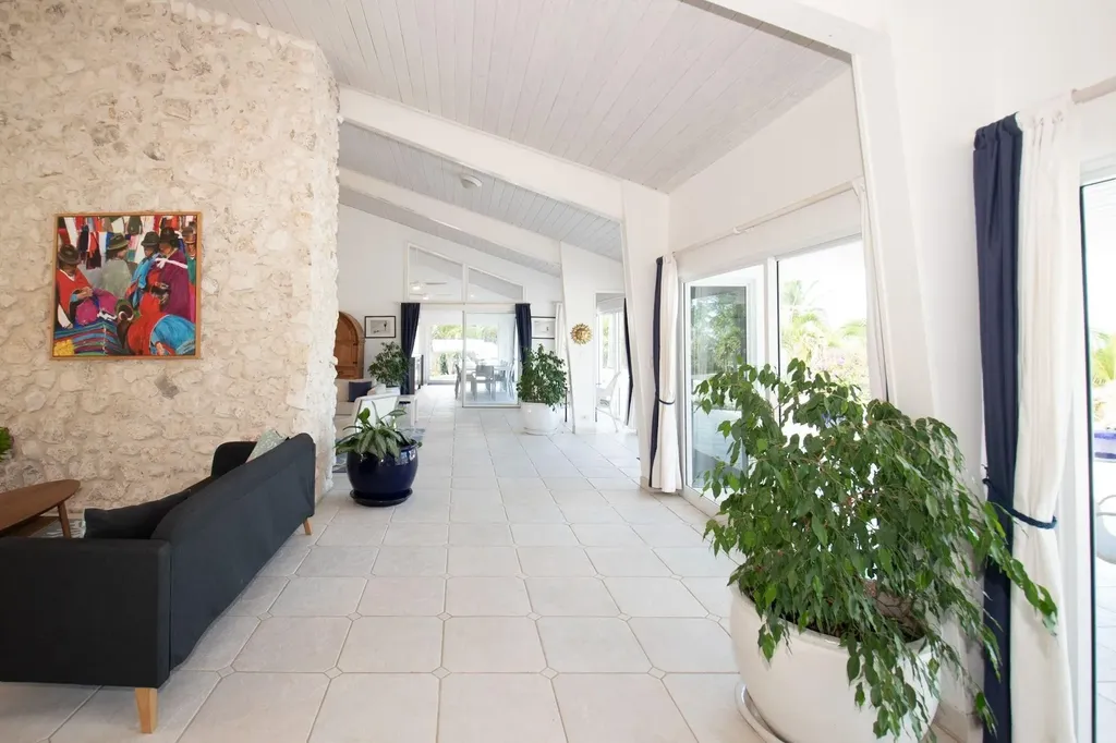 Helios Estate Eleuthera BS