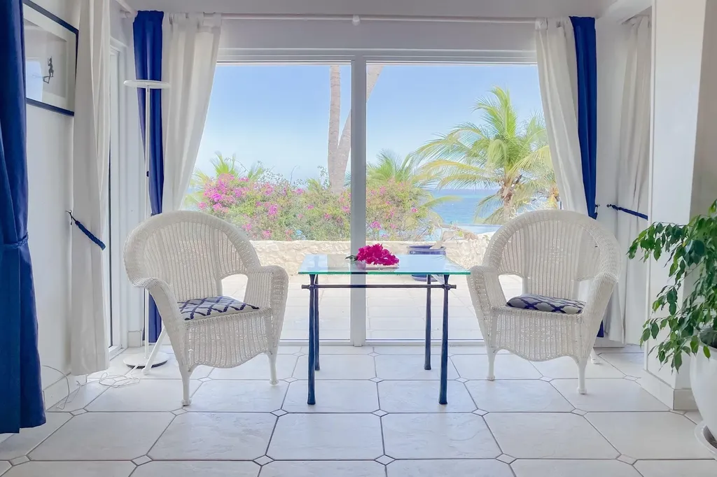 Helios Estate Eleuthera BS