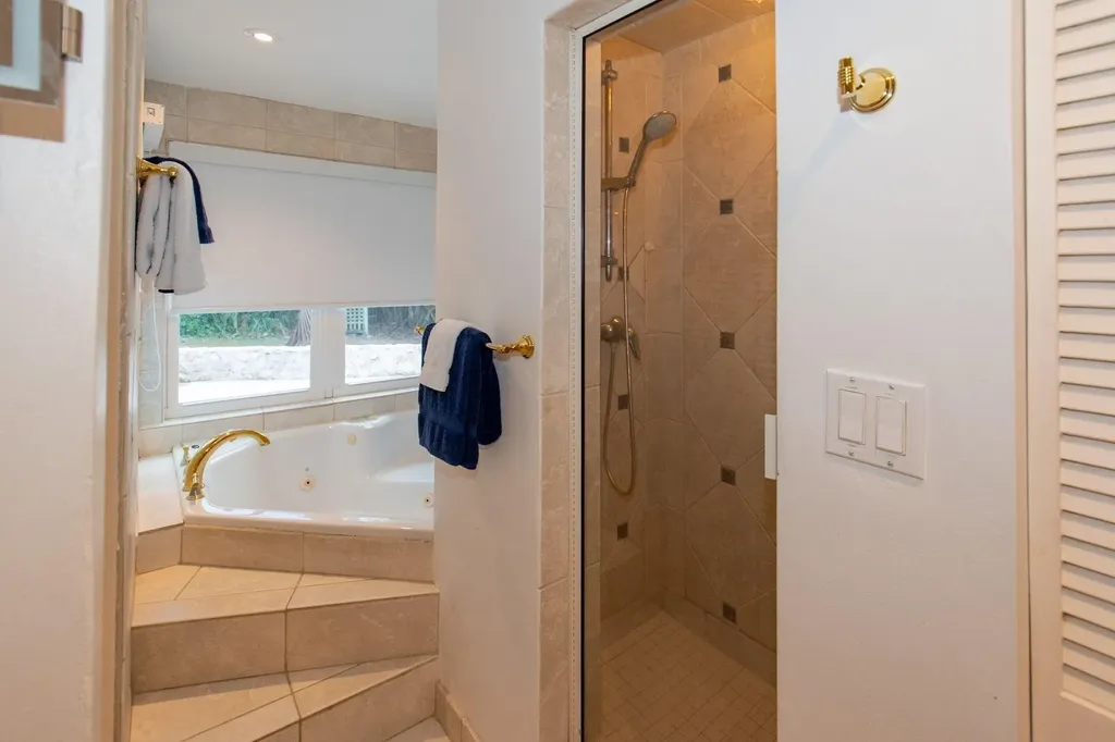 Helios Estate Eleuthera BS