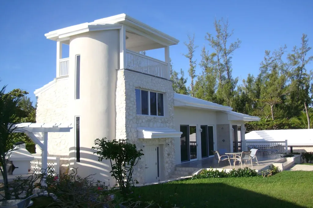 Helios Estate Eleuthera BS