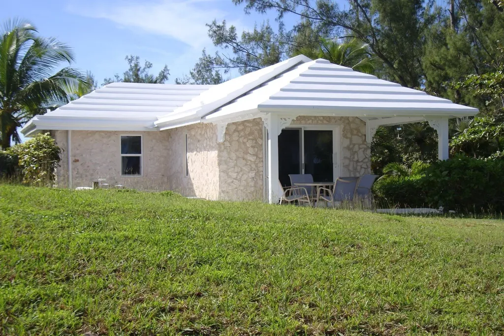 Helios Estate Eleuthera BS