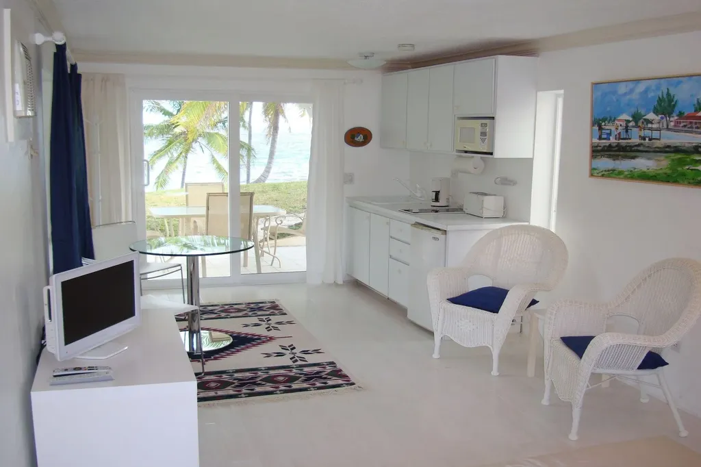 Helios Estate Eleuthera BS