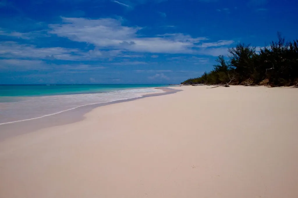 Helios Estate Eleuthera BS