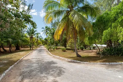 Helios Estate Eleuthera BS