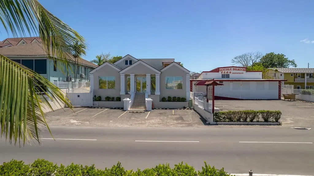 East Bay Street 83 New Providence Paradise Island BS