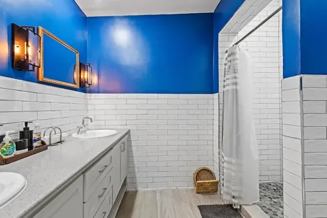 East Bay Street 83 New Providence Paradise Island BS