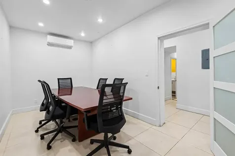 East Bay Street 83 New Providence Paradise Island BS