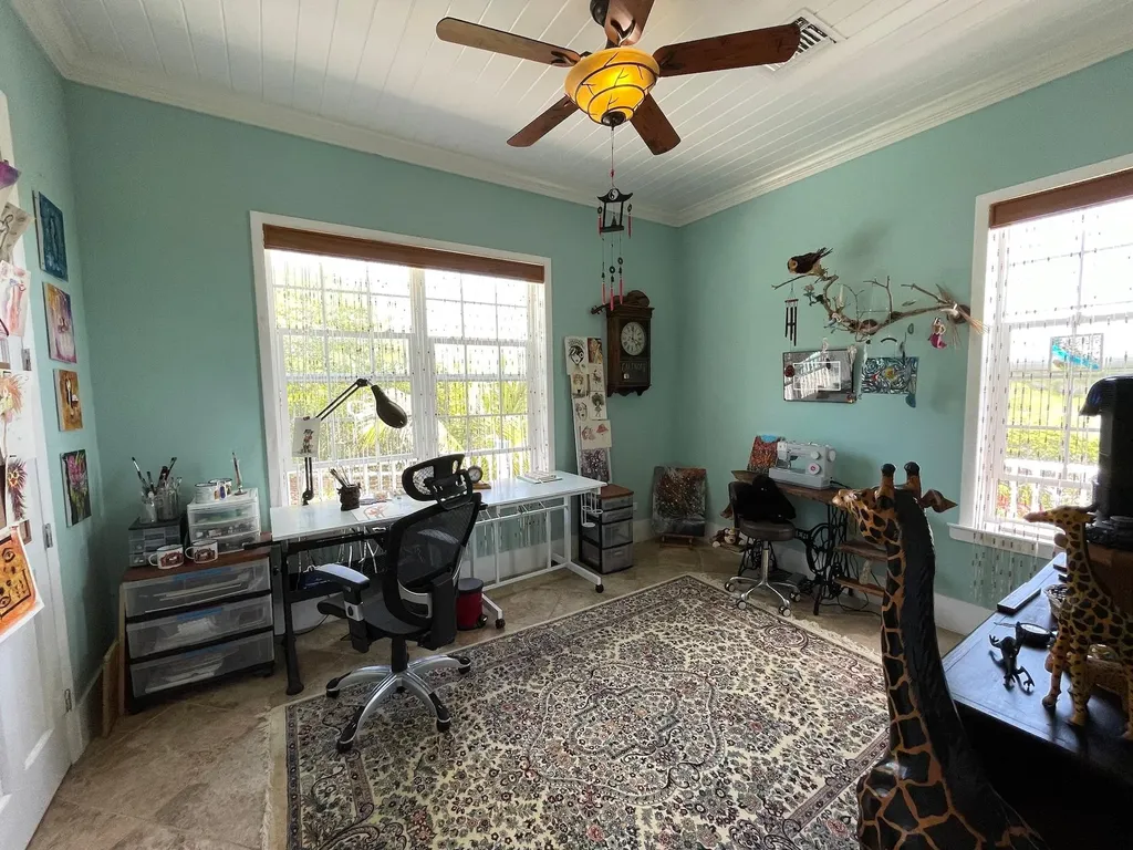 3/2 Harbour View Home Long Island BS