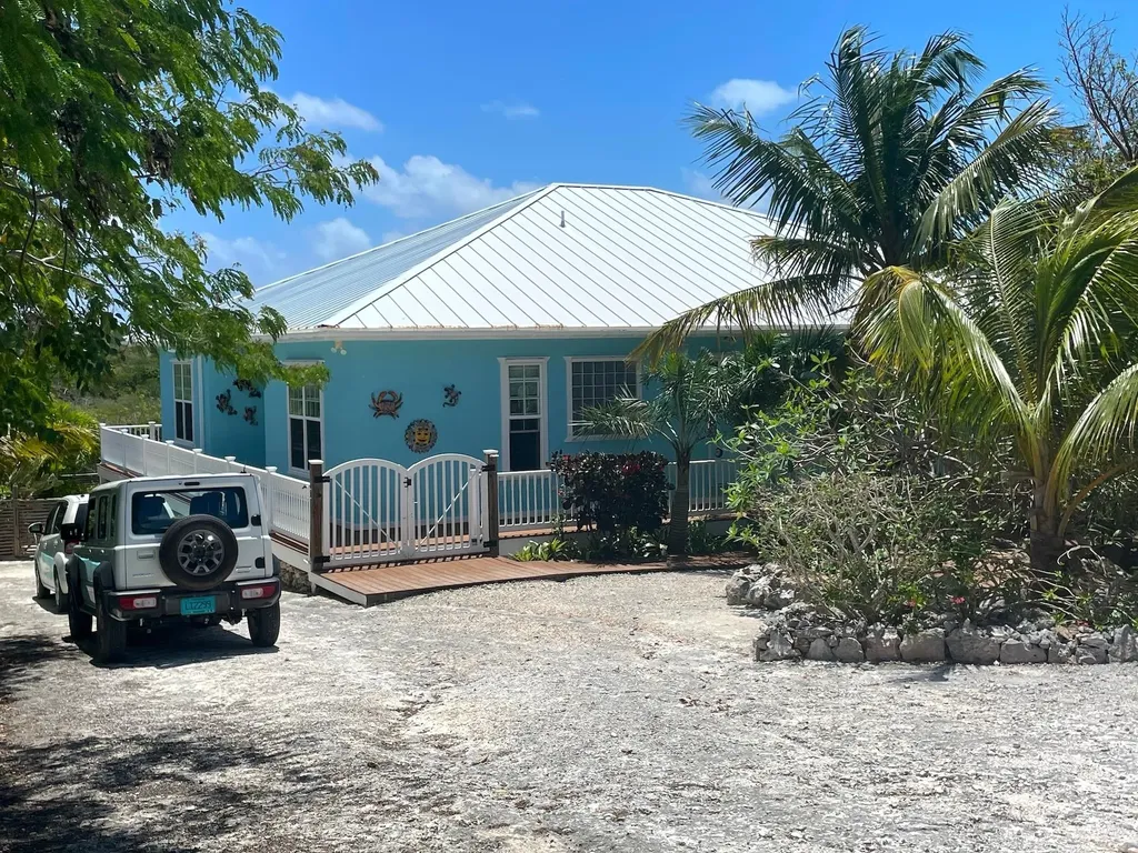 3/2 Harbour View Home Long Island BS