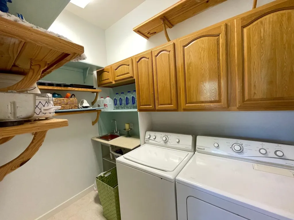 3/2 Harbour View Home Long Island BS