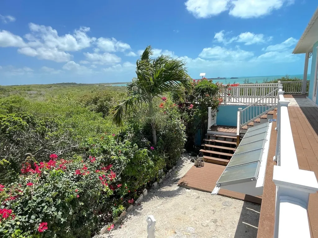 3/2 Harbour View Home Long Island BS