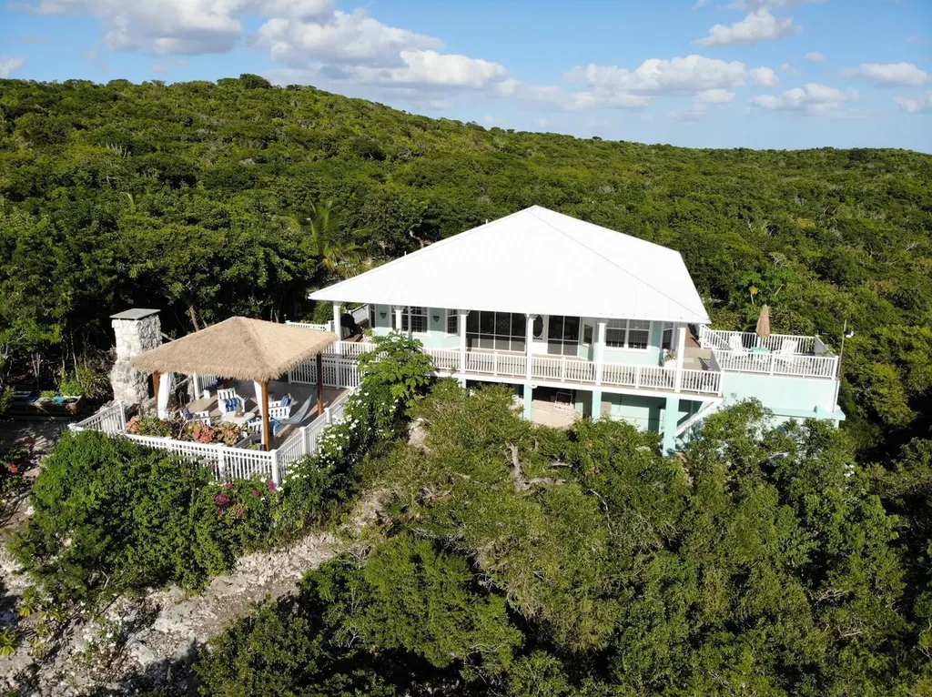 3/2 Harbour View Home Long Island BS