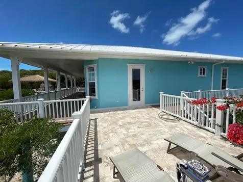 3/2 Harbour View Home Long Island BS