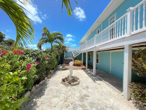 3/2 Harbour View Home Long Island BS