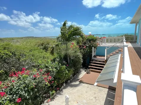 3/2 Harbour View Home Long Island BS