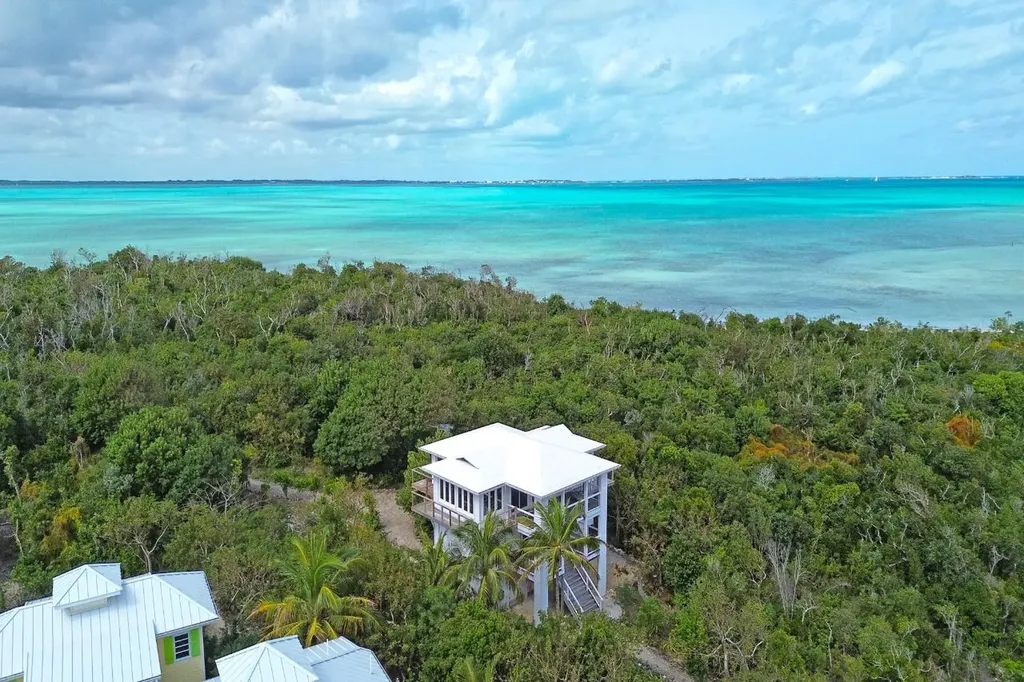 Dilly Too Abaco BS
