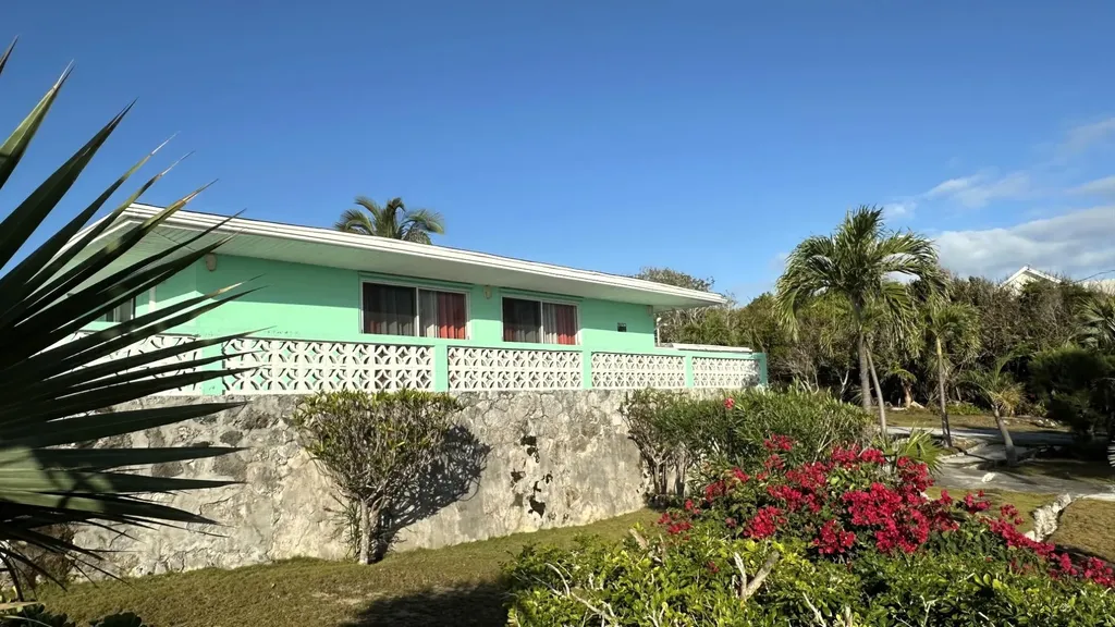 Elysium Signal Light Road Eleuthera BS