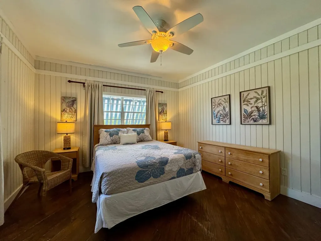 Sugar Apple, Rainbow Bay Eleuthera BS