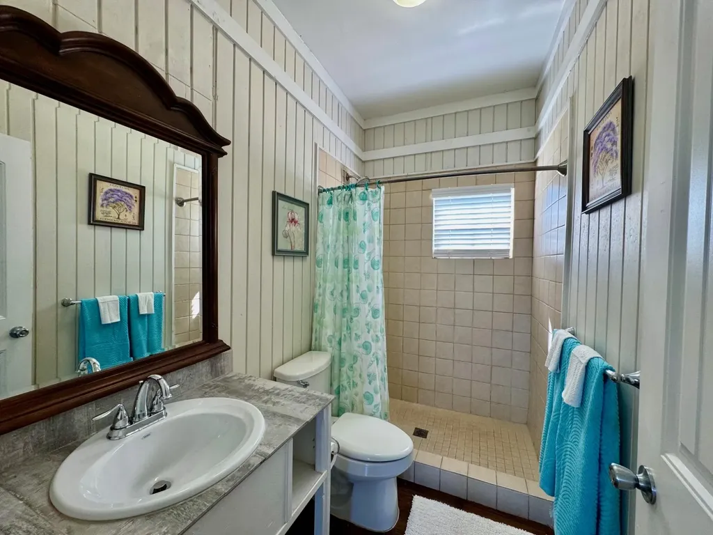 Sugar Apple, Rainbow Bay Eleuthera BS