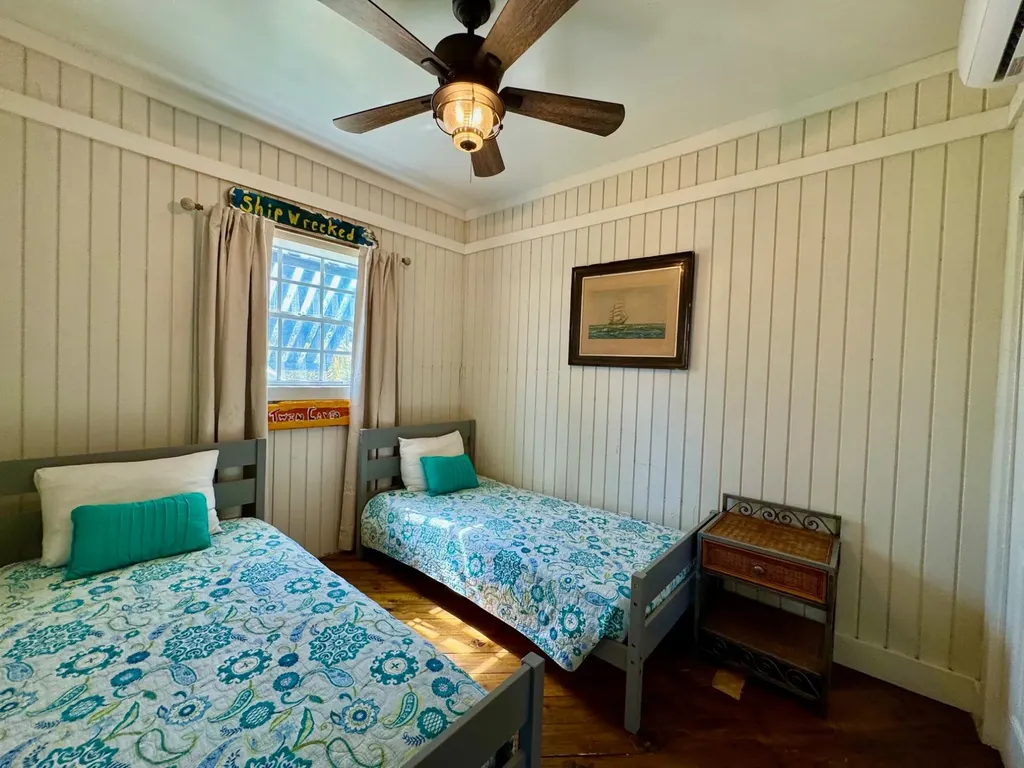 Sugar Apple, Rainbow Bay Eleuthera BS