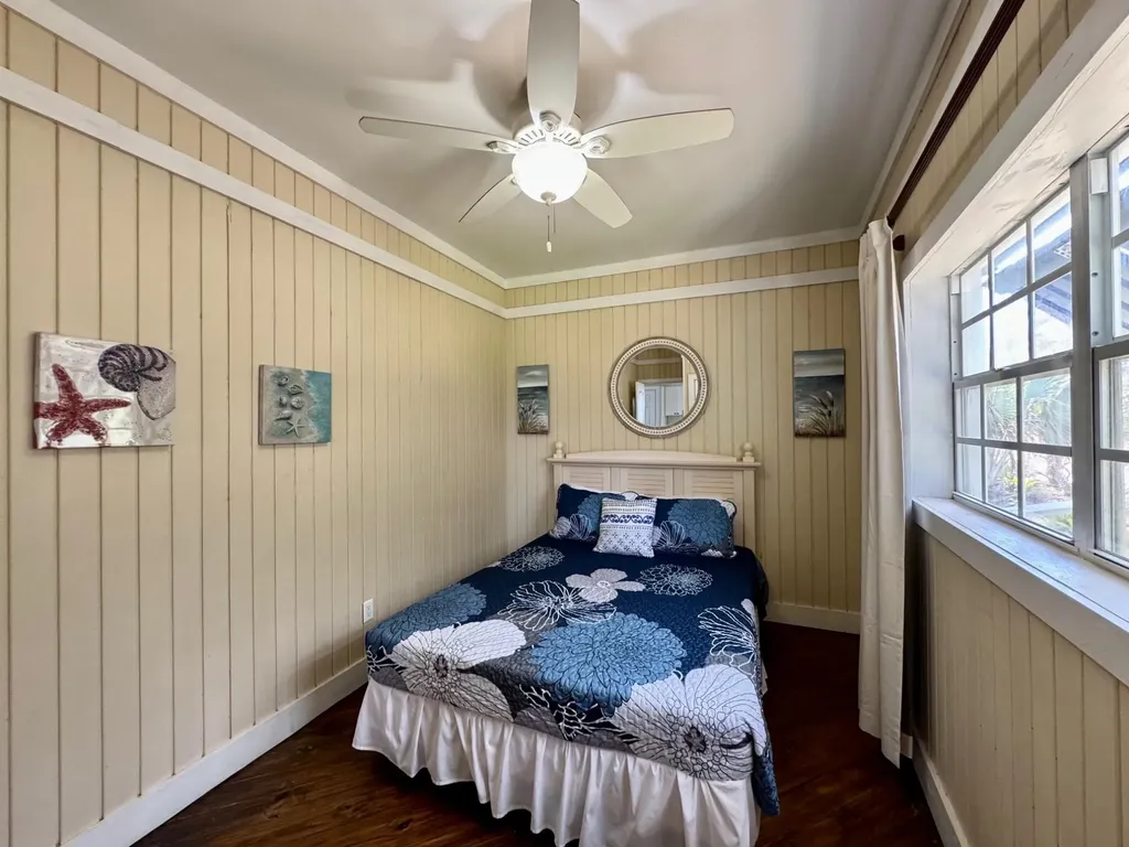 Sugar Apple, Rainbow Bay Eleuthera BS