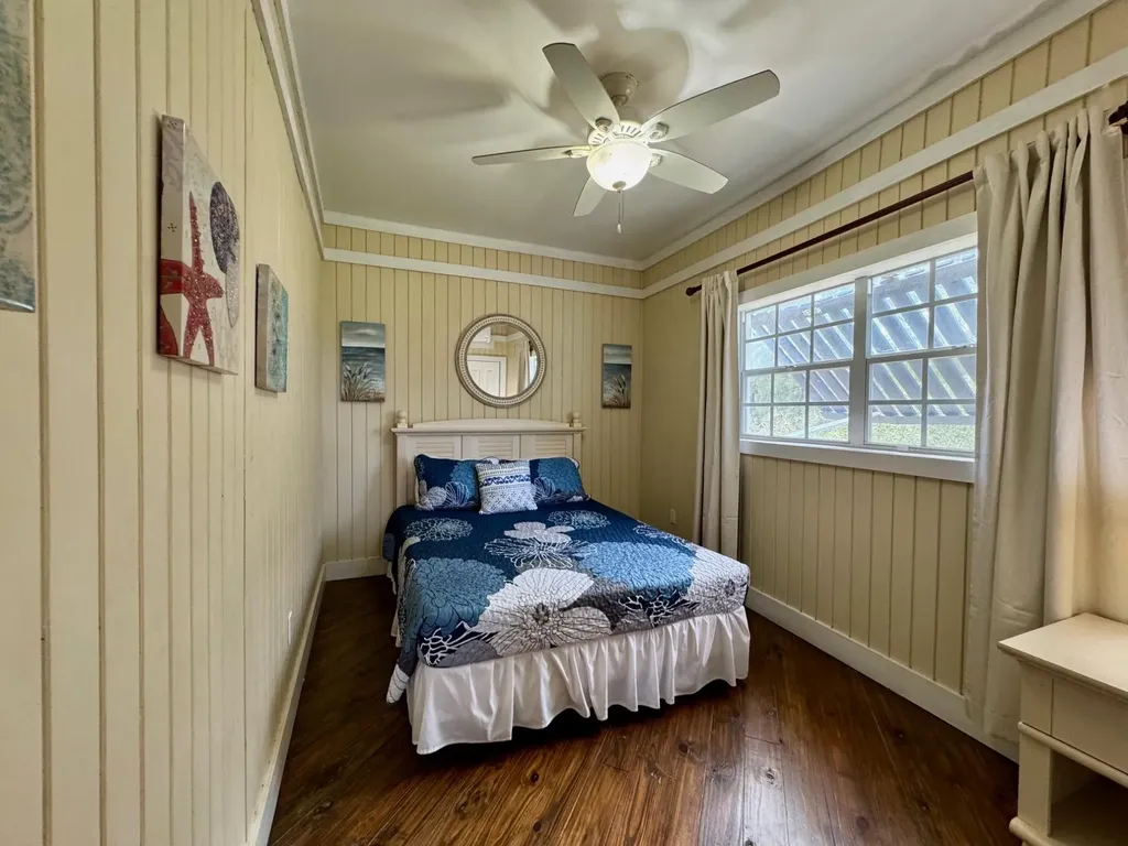 Sugar Apple, Rainbow Bay Eleuthera BS