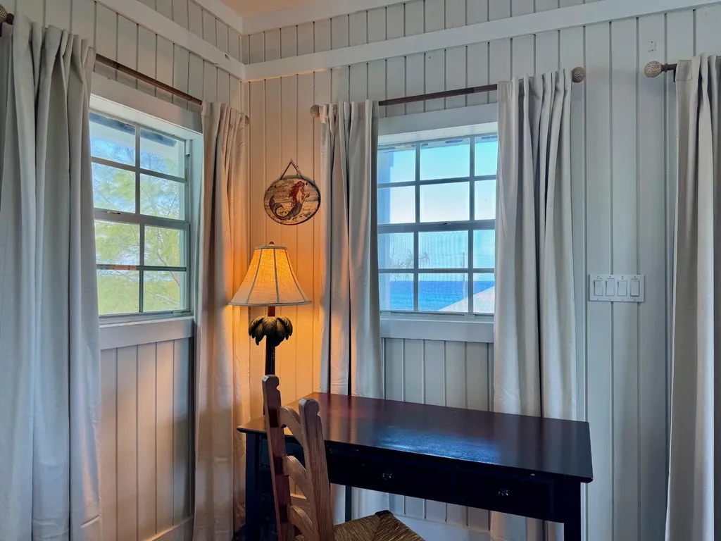 Sugar Apple, Rainbow Bay Eleuthera BS