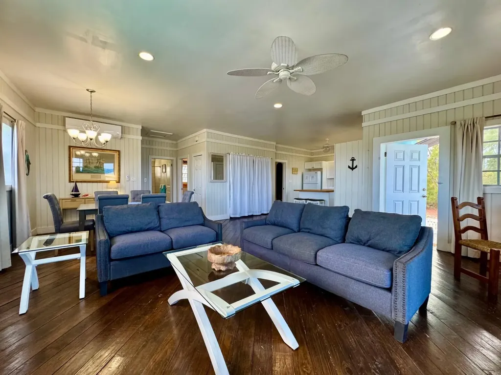 Sugar Apple, Rainbow Bay Eleuthera BS