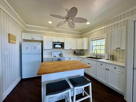 Sugar Apple, Rainbow Bay Eleuthera BS