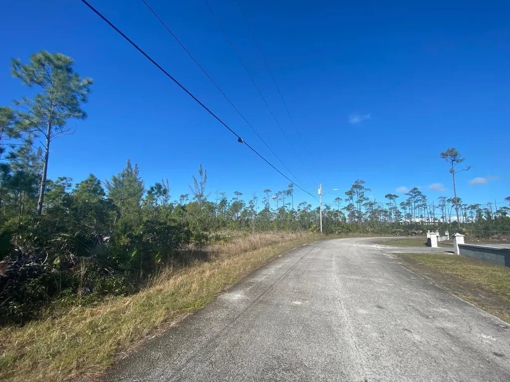 Boathook Avenue, Freeport 8 Grand Bahama Freeport BS