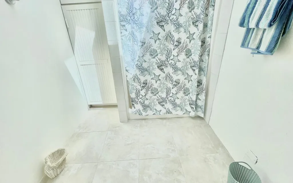 Rainbow Cottage Greenwood Cat Island BS