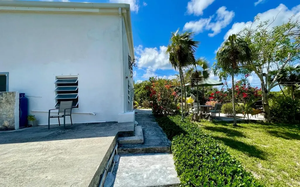 Rainbow Cottage Greenwood Cat Island BS
