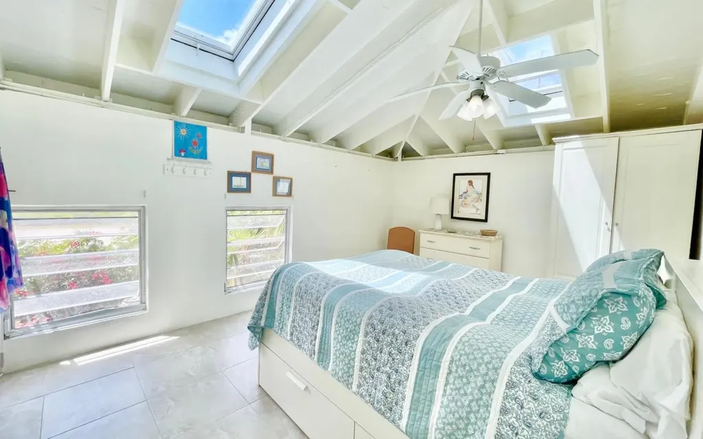 Rainbow Cottage Greenwood Cat Island BS