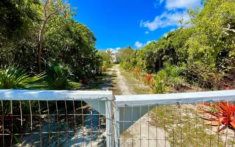 Rainbow Cottage Greenwood Cat Island BS