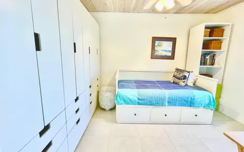 Rainbow Cottage Greenwood Cat Island BS