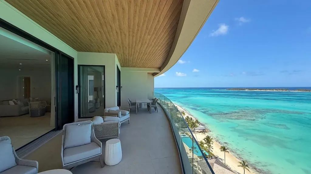 Penthouse 2, Aqualina New Providence Paradise Island BS