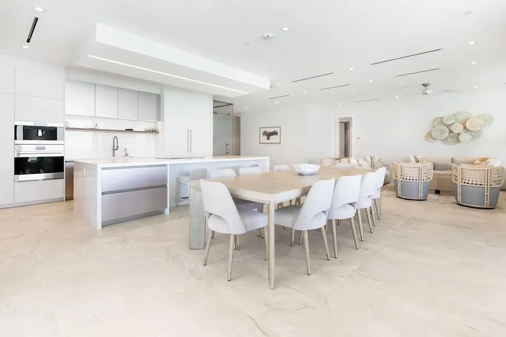 Penthouse 2, Aqualina New Providence Paradise Island BS