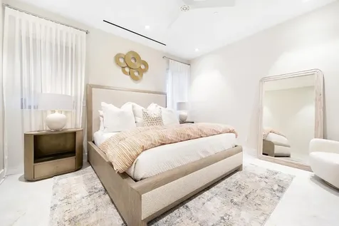 Penthouse 2, Aqualina New Providence Paradise Island BS