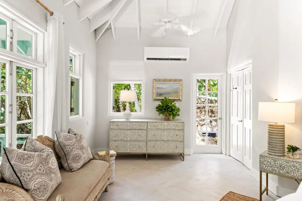 Driftwood. Andros BS