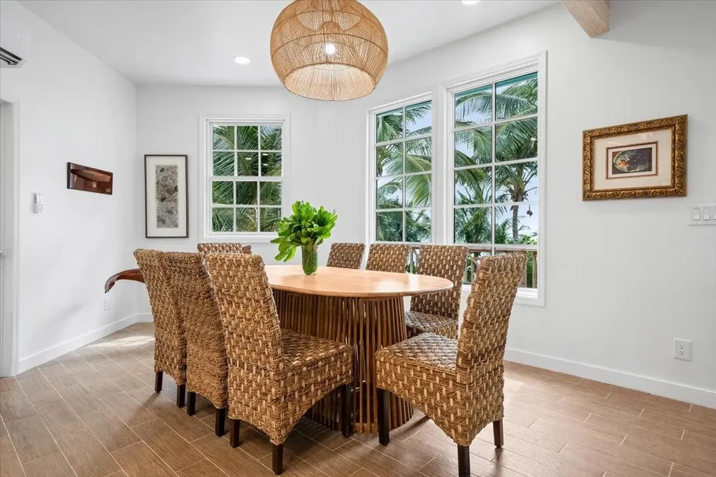 Queen Pineapple Andros BS