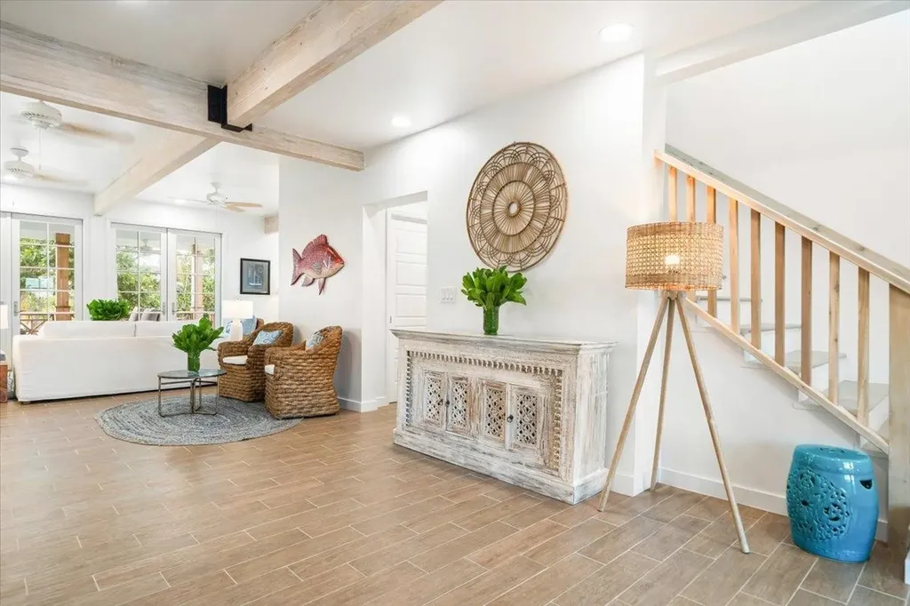 Queen Pineapple Andros BS