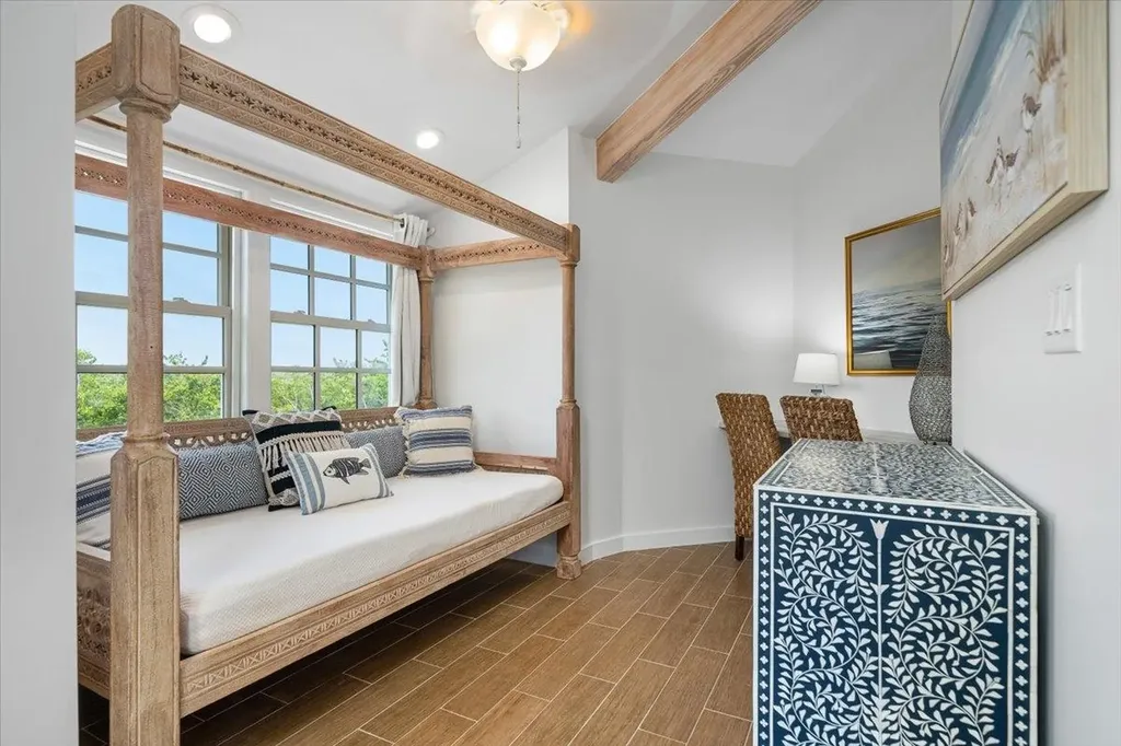 Queen Pineapple Andros BS