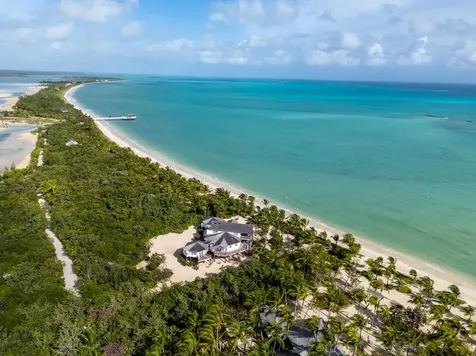 Queen Pineapple Andros BS