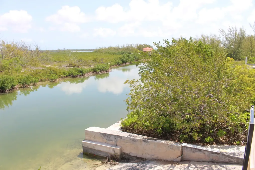 Ocean Drive 151 Abaco BS