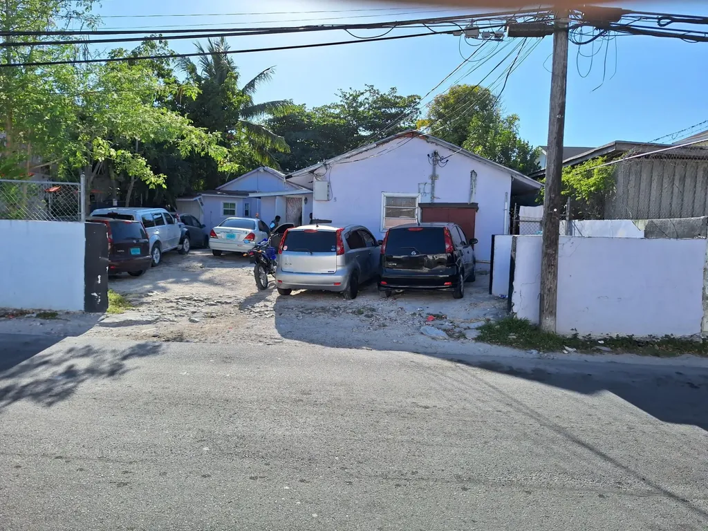 Peardale New Providence New Providence Paradise Island BS
